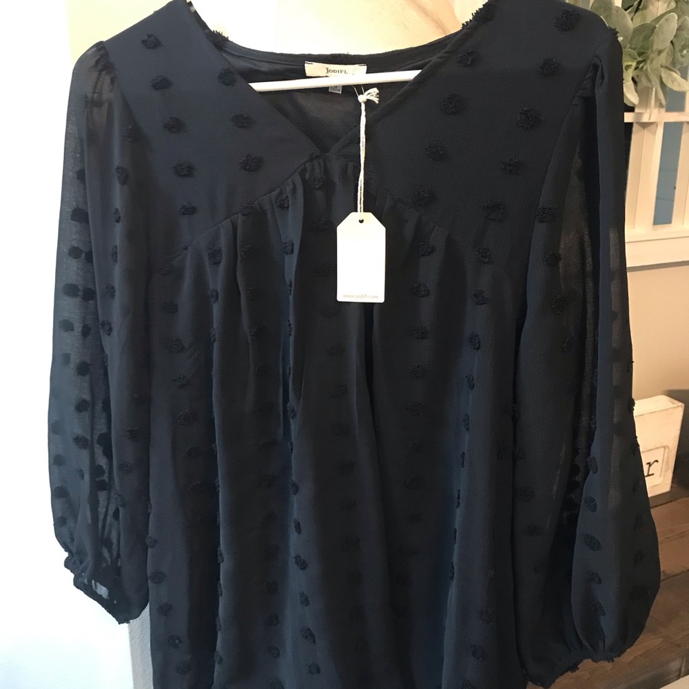 1/4 sleeve Swiss dot blouse